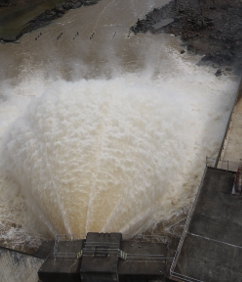 Wivenhoe in flood Photo by Greg Miller