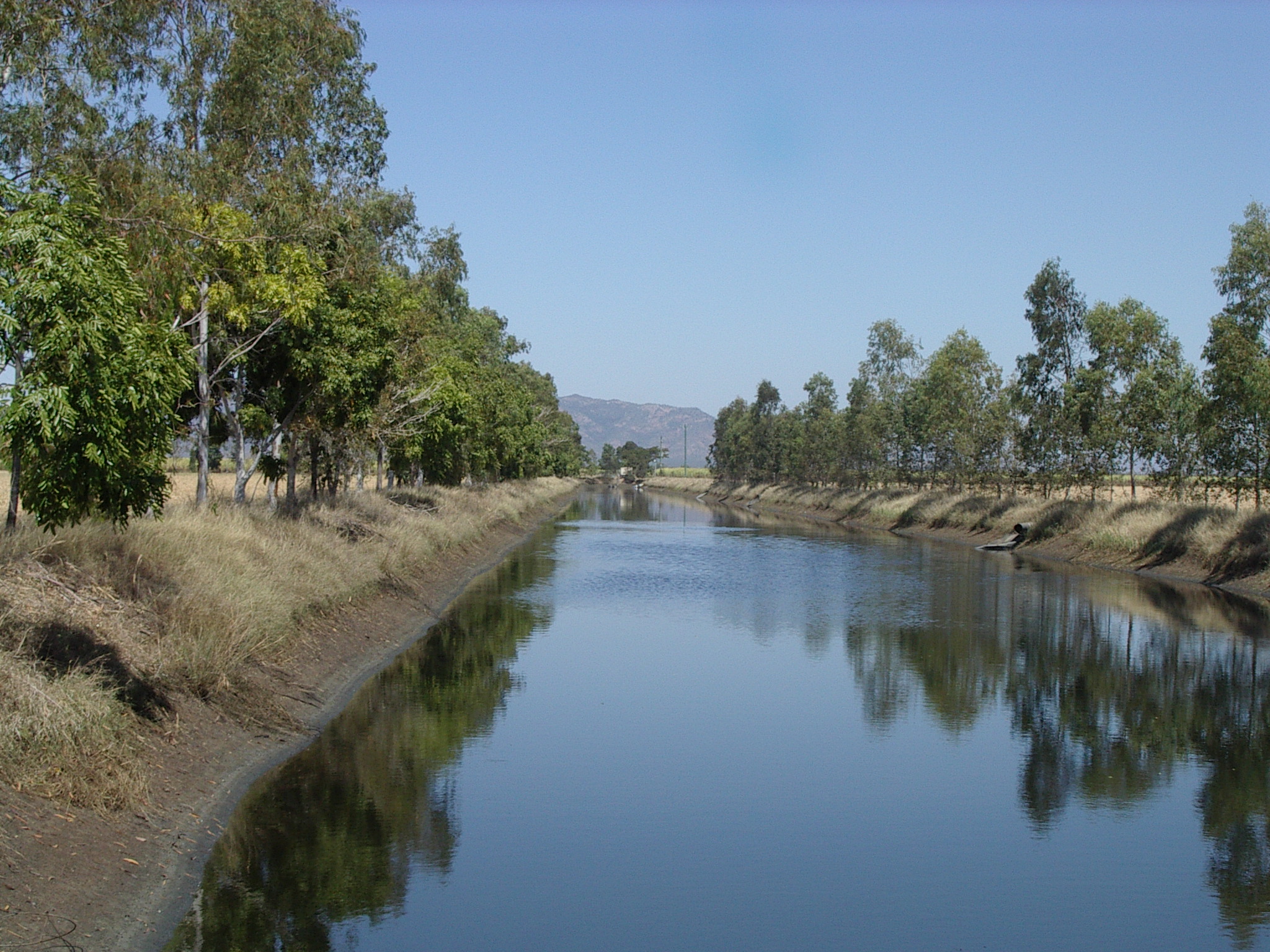 Figure 1: A 50ML recycle pit on a cane farm in the Burdekin. Photo by Evan Shannon.